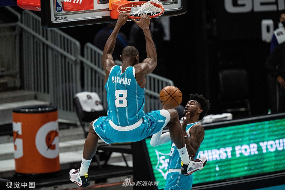 [NBA常规赛]湖人101-93黄蜂