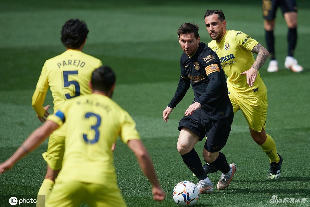 梅西一场被对手放倒四次 巨星待遇：凶狠犯规