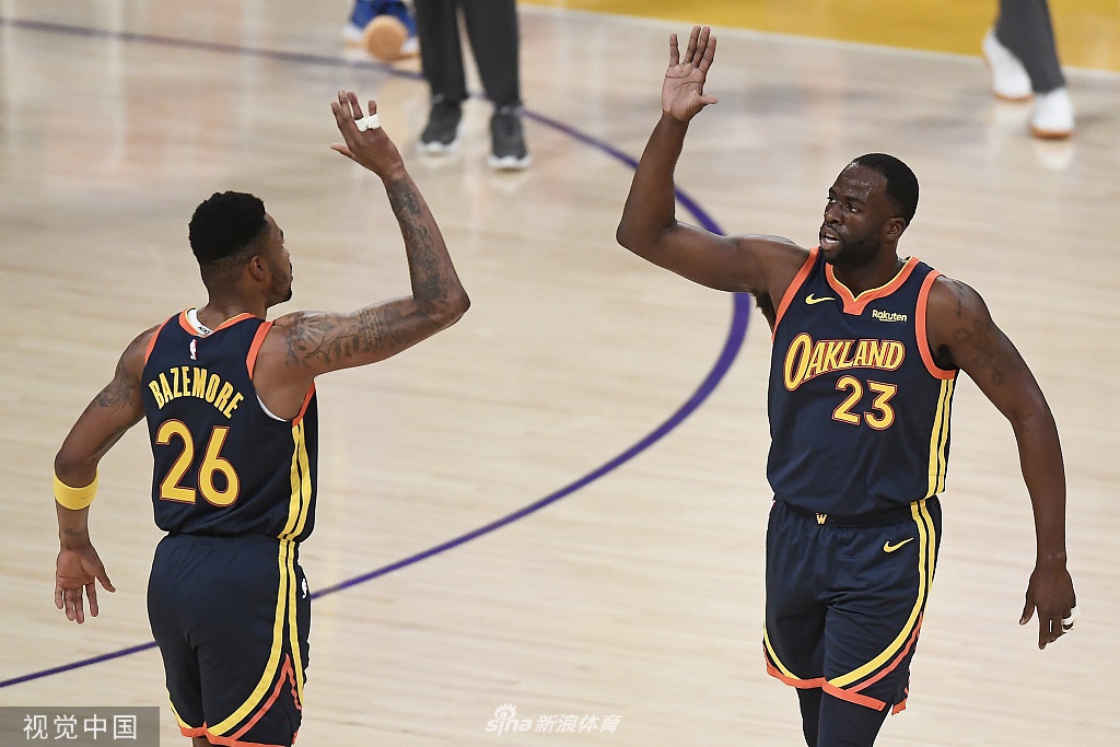 [NBA附加赛]湖人胜勇士晋级季后赛 詹姆斯砍三双