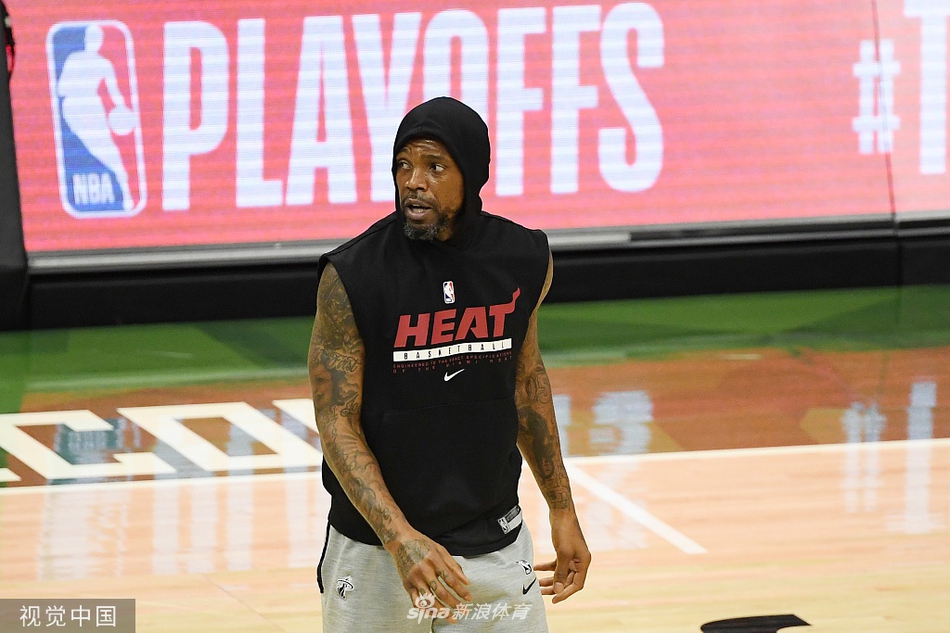 [NBA季后赛]热火98-132雄鹿 字母哥砍31分13板