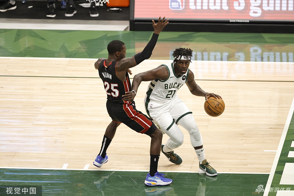 [NBA季后赛]热火98-132雄鹿 字母哥砍31分13板