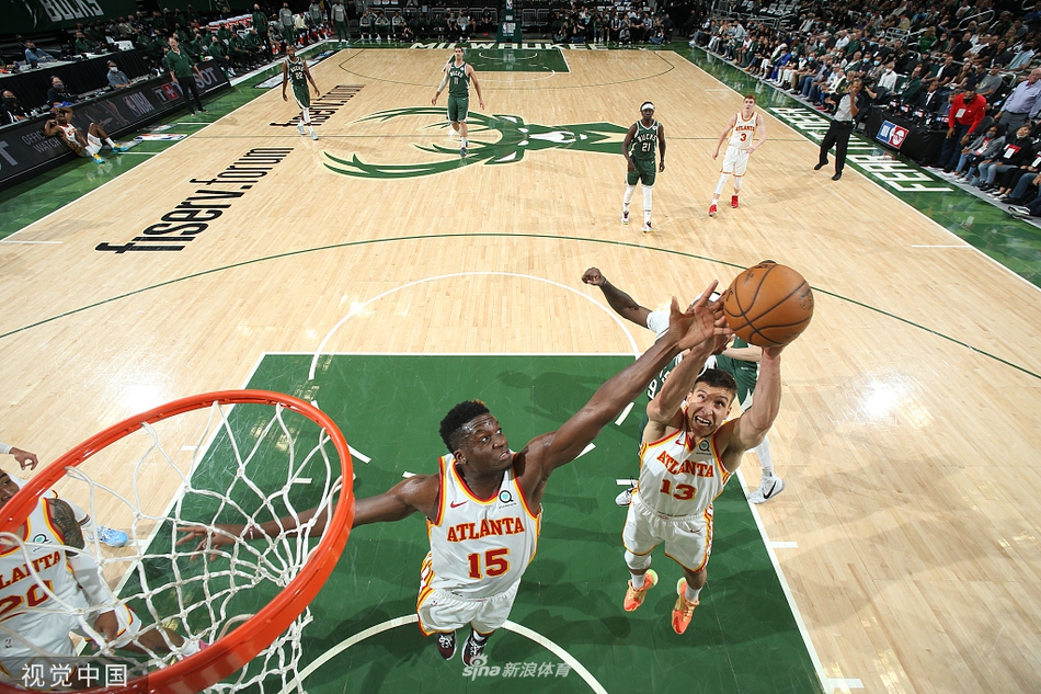 [NBA东部决赛]老鹰116-113雄鹿 特雷杨48分总分1-0