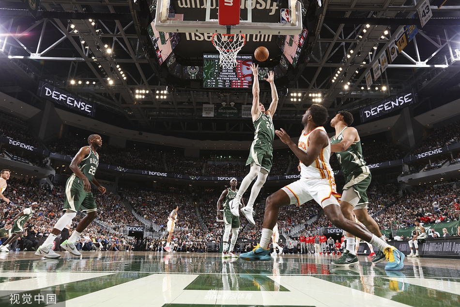 [NBA东部决赛]老鹰116-113雄鹿 特雷杨48分总分1-0