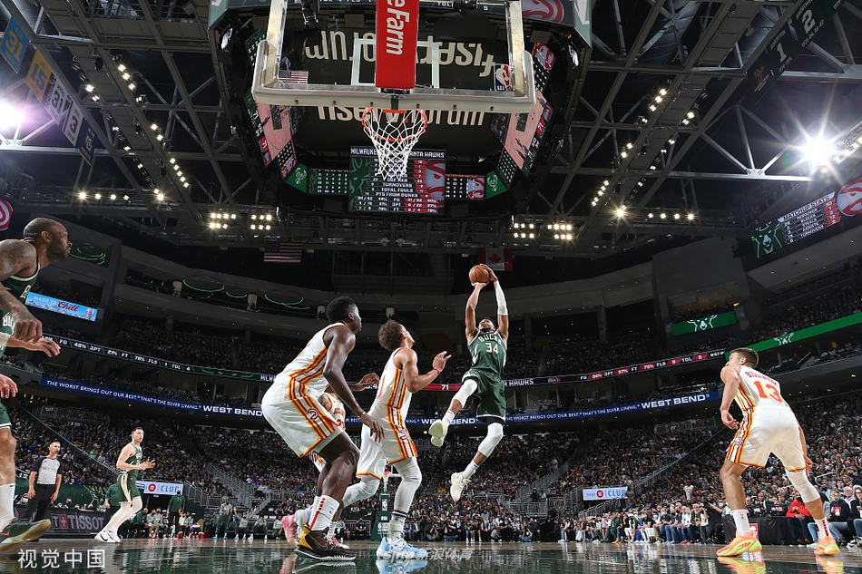 [NBA东部决赛]老鹰116-113雄鹿 特雷杨48分总分1-0