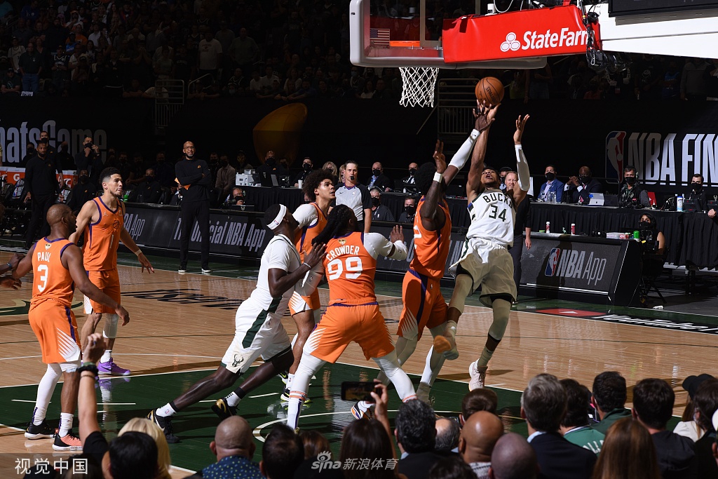 [NBA总决赛]太阳103-109雄鹿 字母哥26+14总分扳成2-2