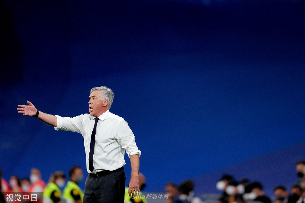 [西甲]本泽马戴帽 皇马5-2塞尔塔