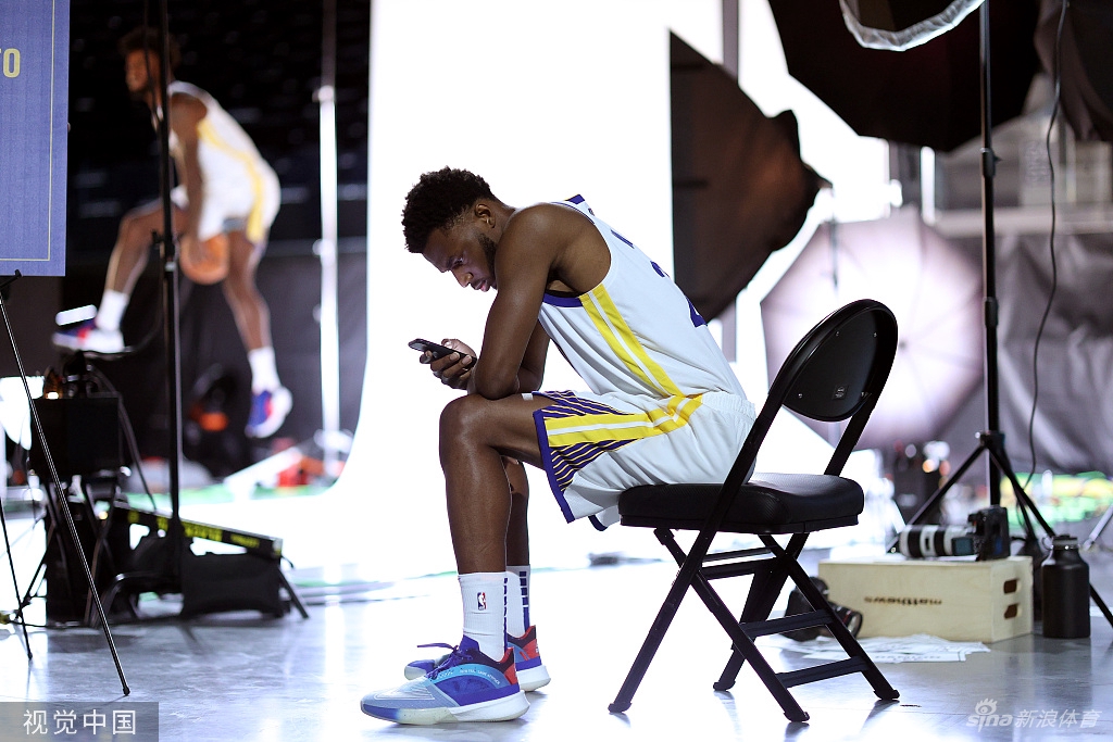 [NBA]勇士队媒体日库里汤神合体