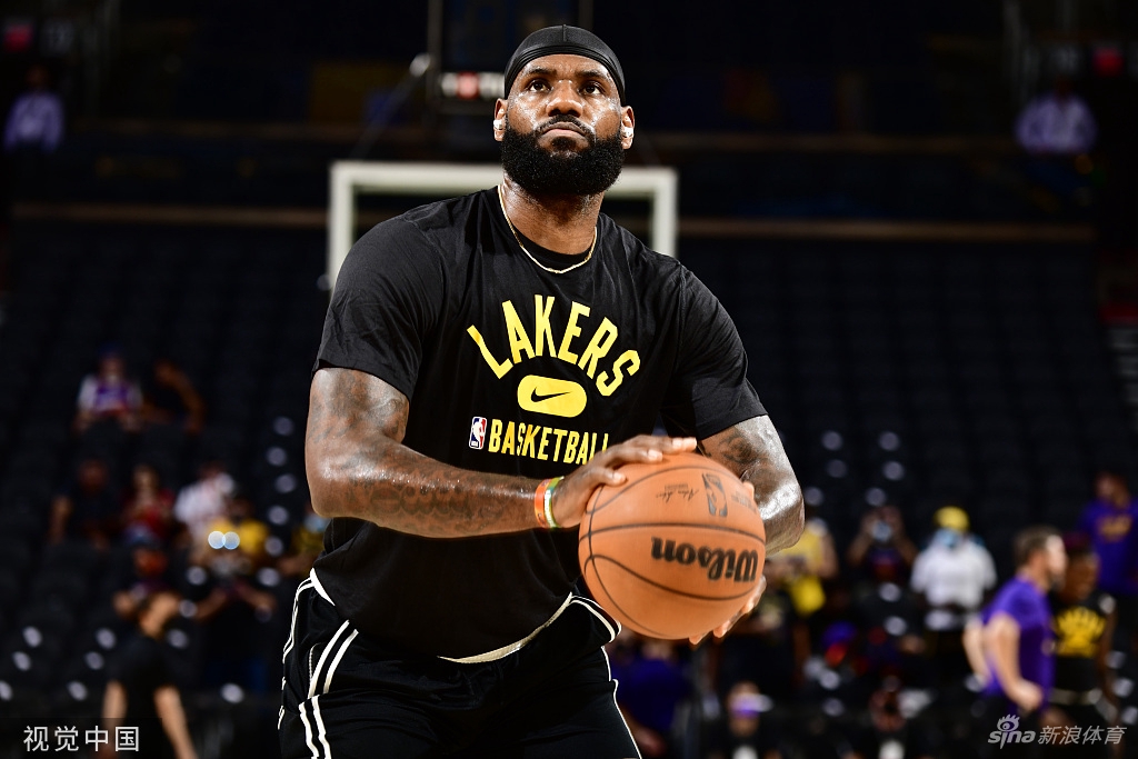 [NBA季前赛]湖人105-117太阳 詹姆斯威少缺阵