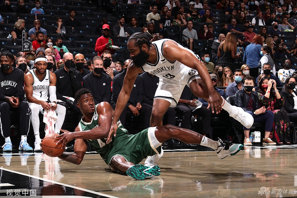 [NBA季前赛]雄鹿115-119篮网 杜兰特哈登出战