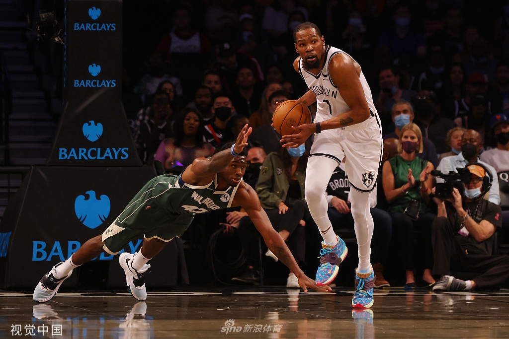 [NBA季前赛]雄鹿115-119篮网 杜兰特哈登出战