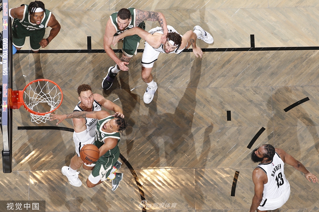 [NBA季前赛]雄鹿115-119篮网 杜兰特哈登出战