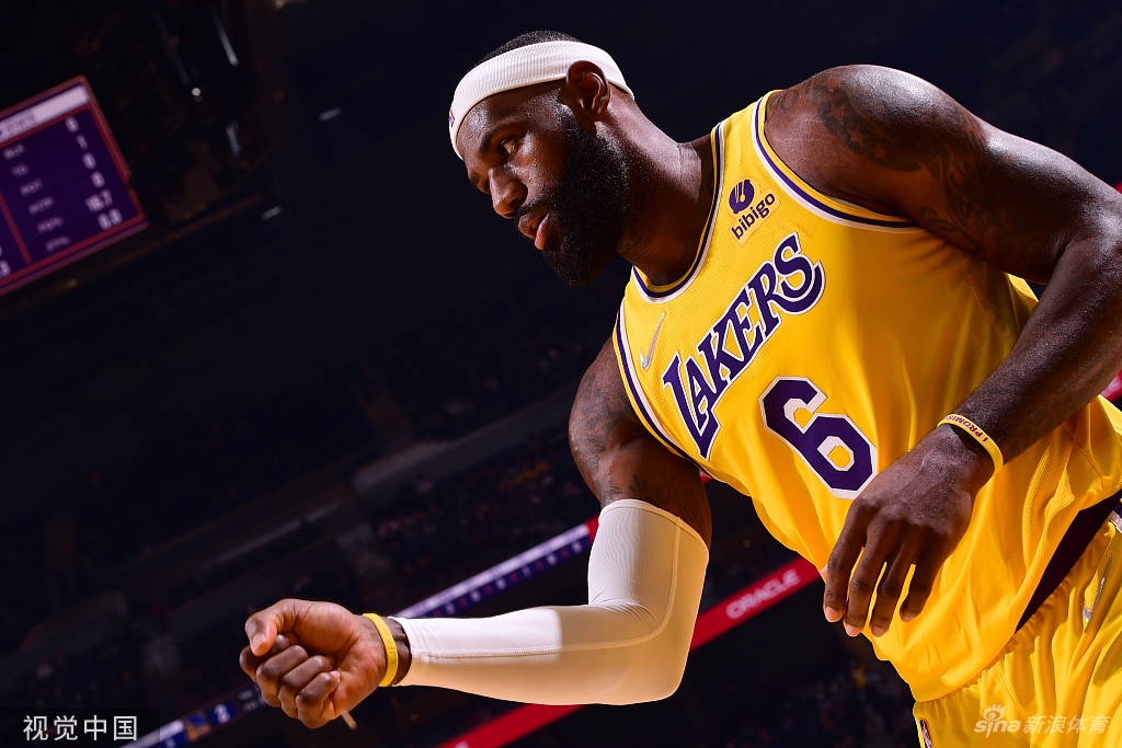 [NBA季前赛]湖人114-121勇士 库里30分