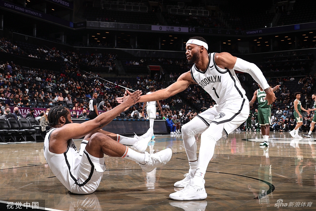 [NBA季前赛]雄鹿115-119篮网 杜兰特哈登出战