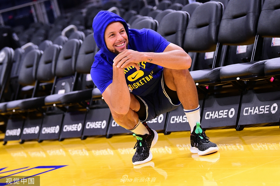 [NBA季前赛]湖人114-121勇士 库里30分