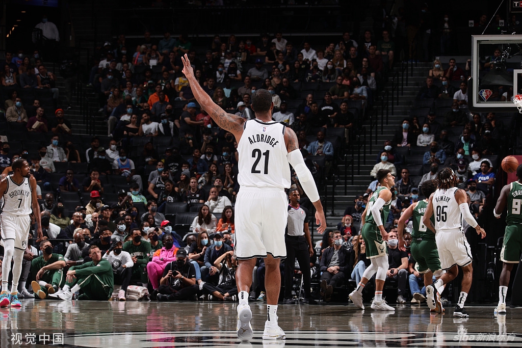 [NBA季前赛]雄鹿115-119篮网 杜兰特哈登出战