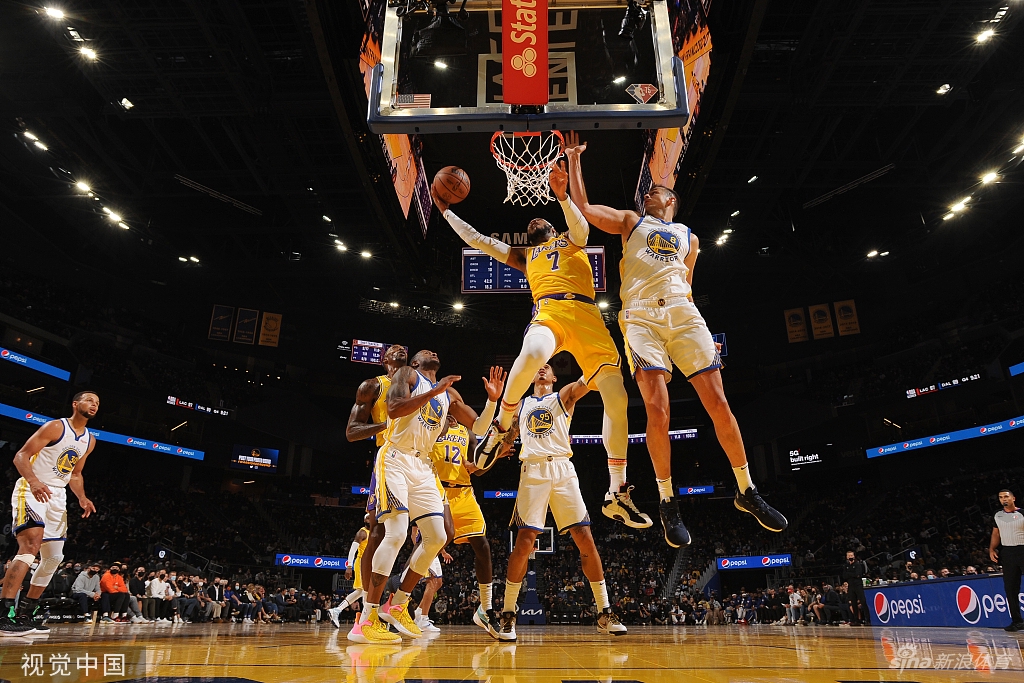 [NBA季前赛]湖人114-121勇士 库里30分