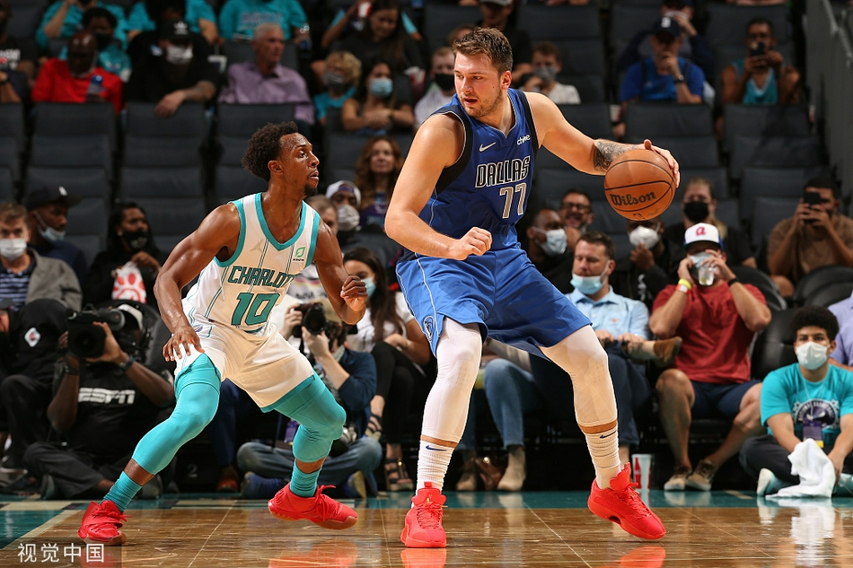 [NBA季前赛]独行侠74-119黄蜂