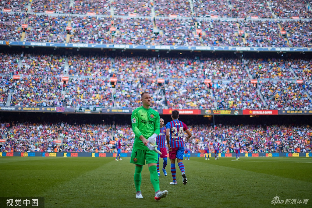 [西甲]皇马客场2-1巴萨 阿拉巴进球