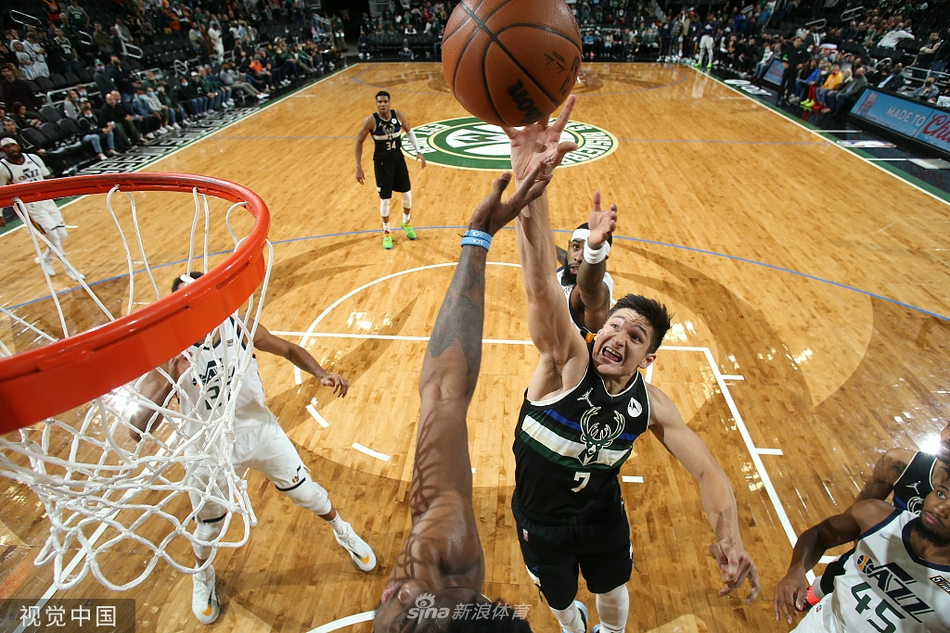 [NBA常规赛]爵士107-95雄鹿