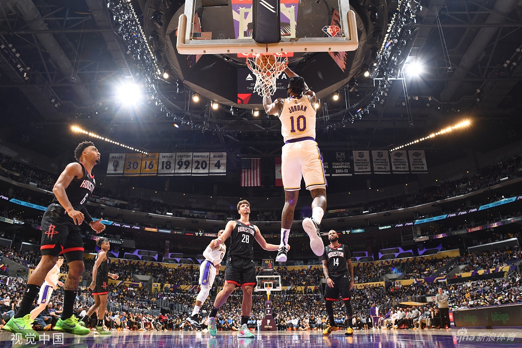 [NBA]火箭85-95湖人 詹姆斯15分8助攻