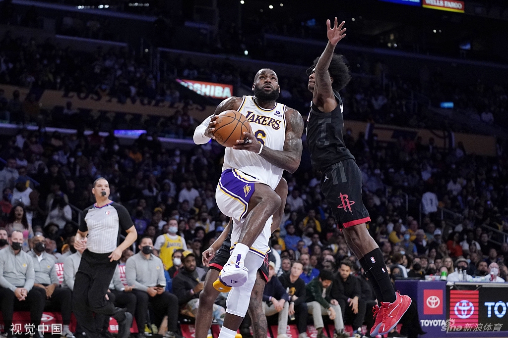 [NBA]火箭85-95湖人 詹姆斯15分8助攻