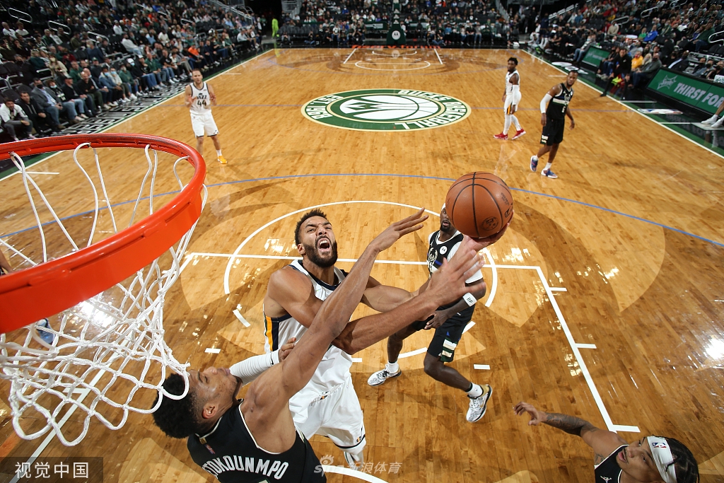 [NBA常规赛]爵士107-95雄鹿