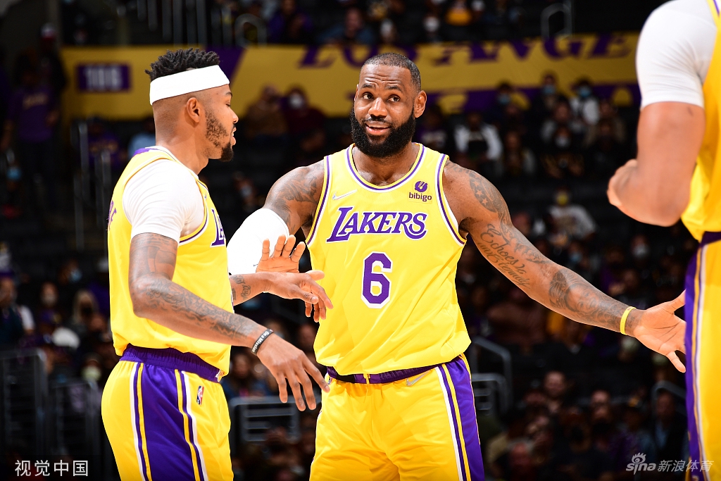 [NBA]火箭117-119湖人 詹皇30+10