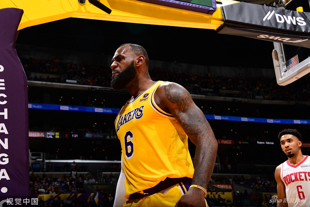 [NBA]火箭117-119湖人 詹皇30+10