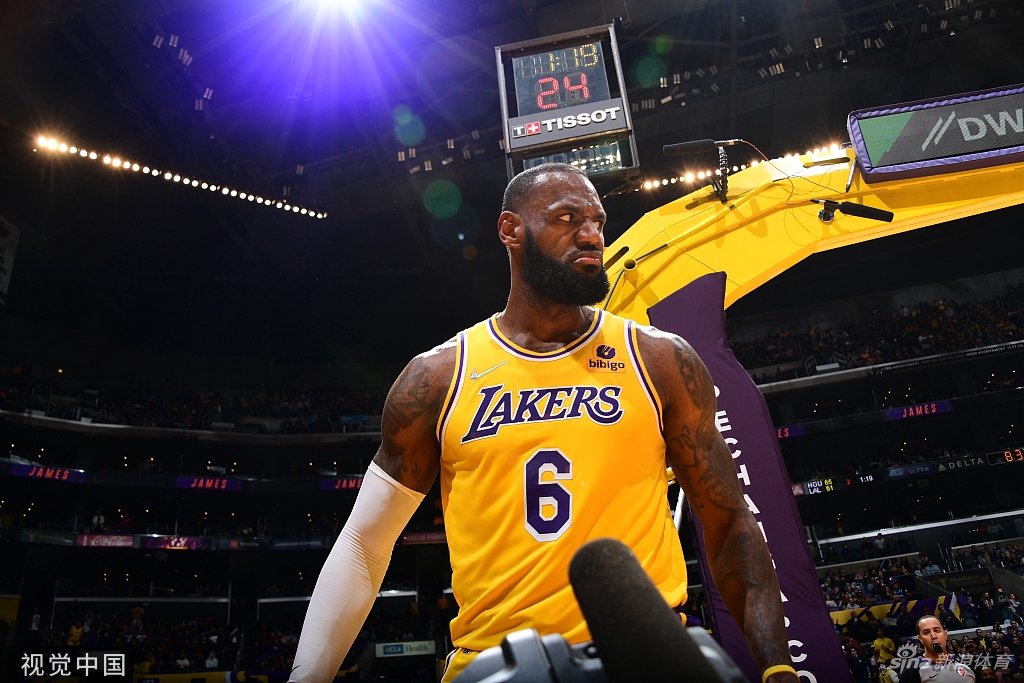 詹姆斯8次检测全阴性解除隔离 明日归队出战LA德比