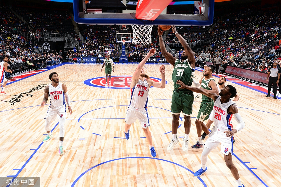 [NBA常规赛]雄鹿117-89活塞