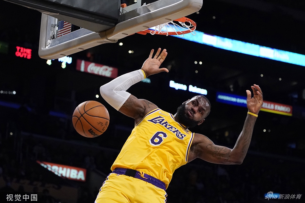 [NBA]火箭117-119湖人 詹皇30+10