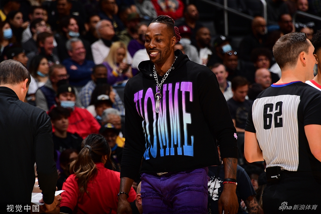 [NBA]火箭117-119湖人 詹皇30+10