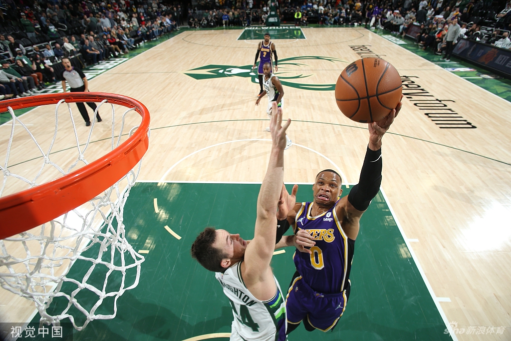 [NBA常规赛]湖人102-109雄鹿