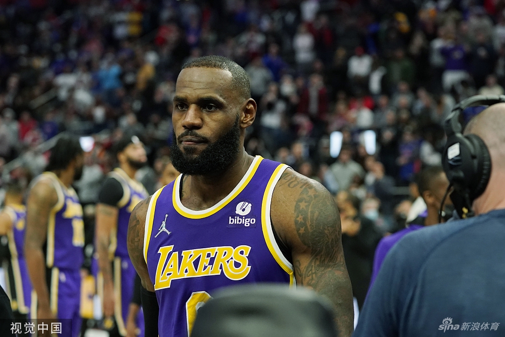 NBA官方：詹姆斯禁赛1场 活塞小将2场