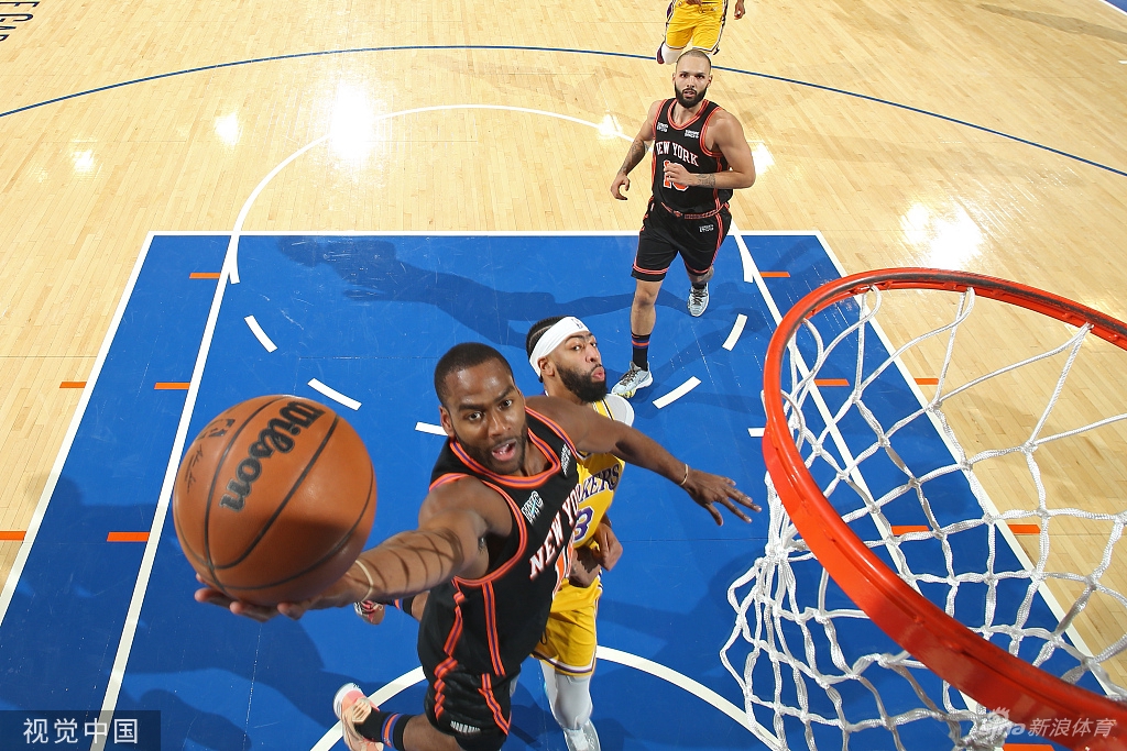 [NBA常规赛]湖人100-106尼克斯