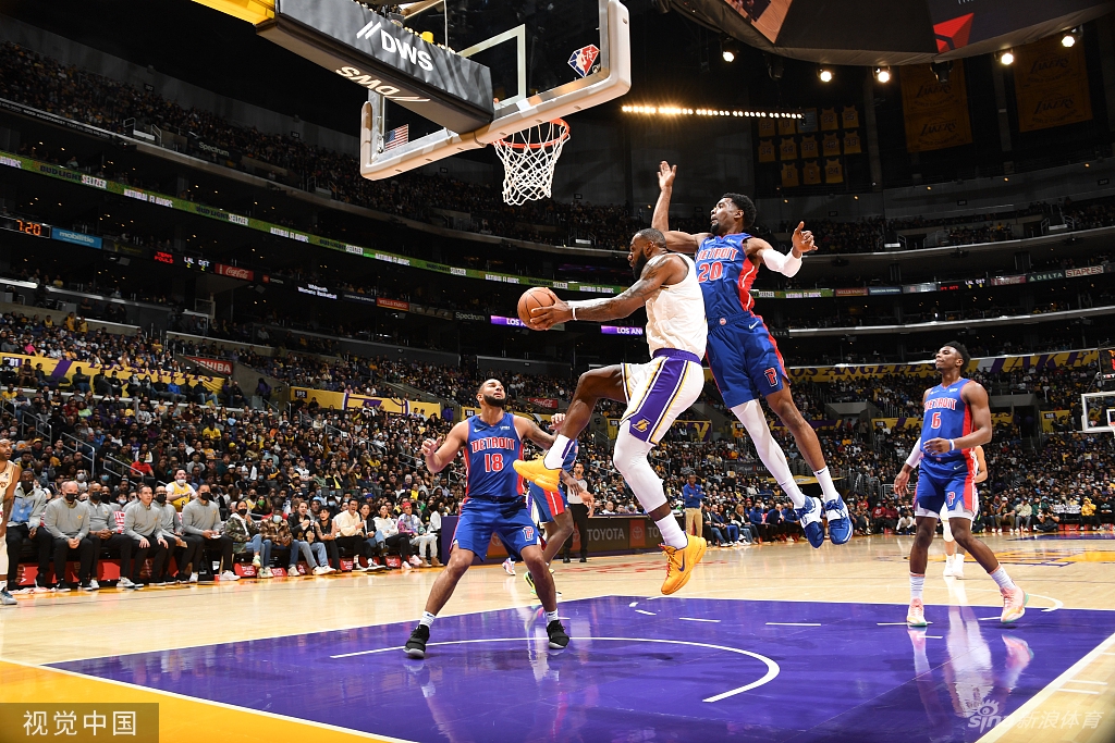 [NBA]活塞106-110湖人 詹姆斯砍33+9