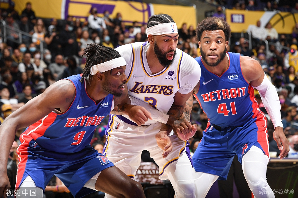 [NBA]活塞106-110湖人 詹姆斯砍33+9