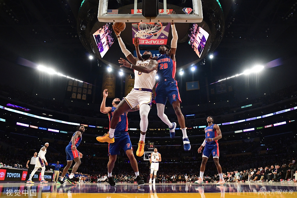 [NBA]活塞106-110湖人 詹姆斯砍33+9