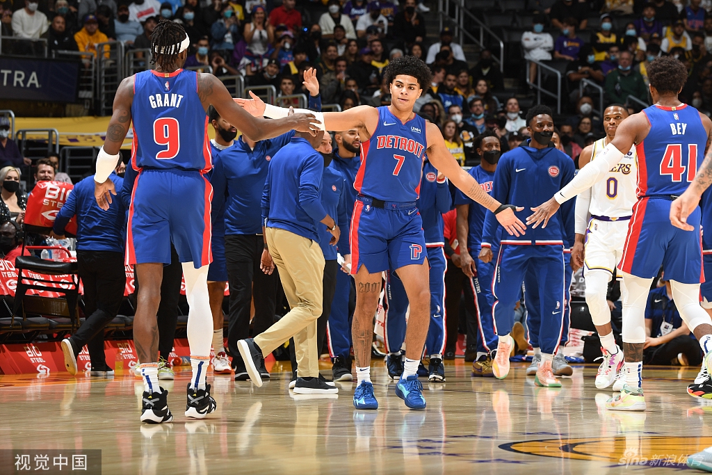 [NBA]活塞106-110湖人 詹姆斯砍33+9