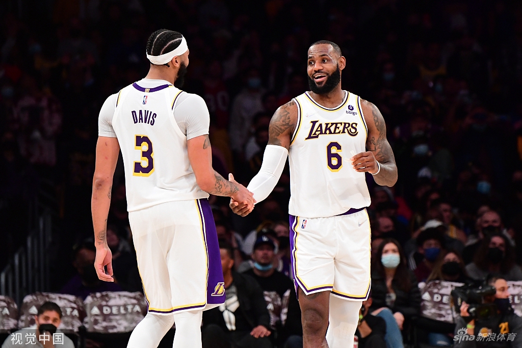 [NBA]活塞106-110湖人 詹姆斯砍33+9