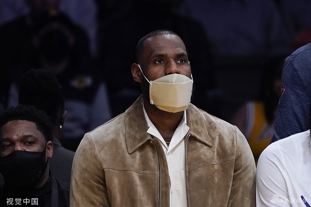 詹姆斯触发健康与安全协议将缺席比赛