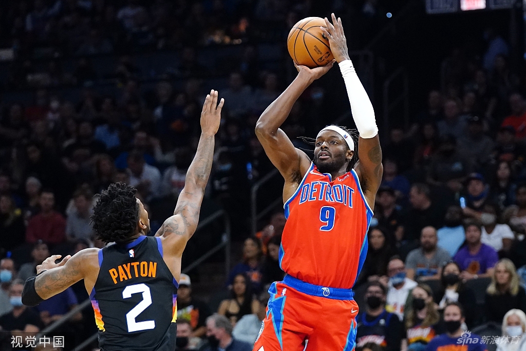 [NBA]18连胜！太阳114-103活塞