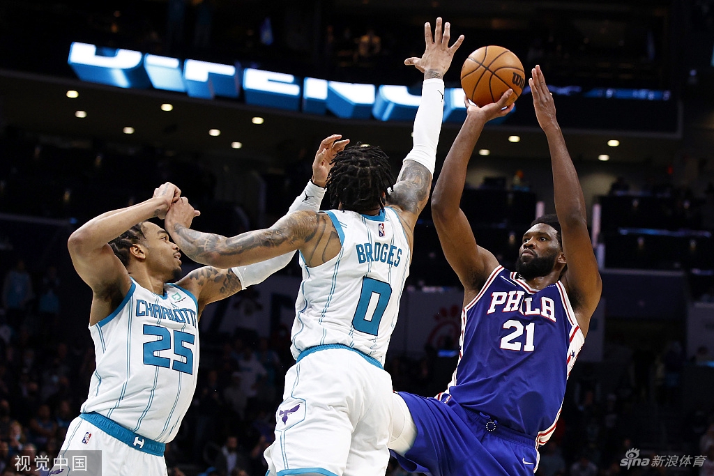 [NBA常规赛]76人127-124黄蜂