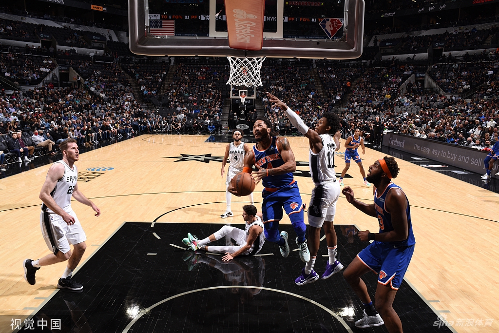 [NBA常规赛]尼克斯121-109马刺
