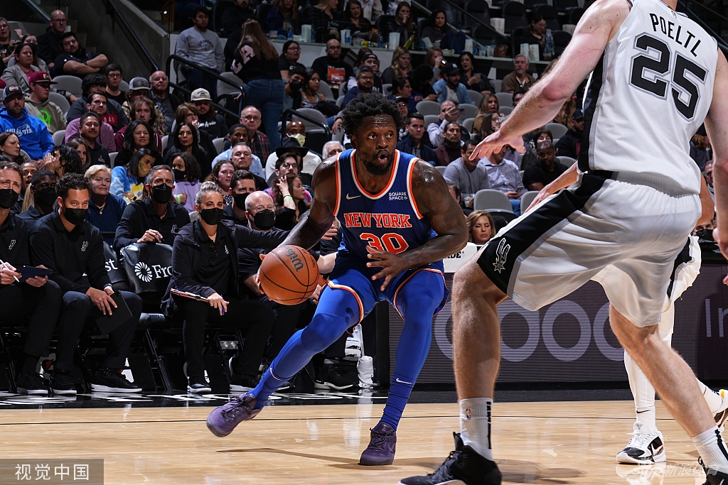 [NBA常规赛]尼克斯121-109马刺