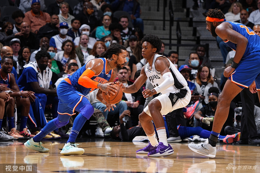 [NBA常规赛]尼克斯121-109马刺