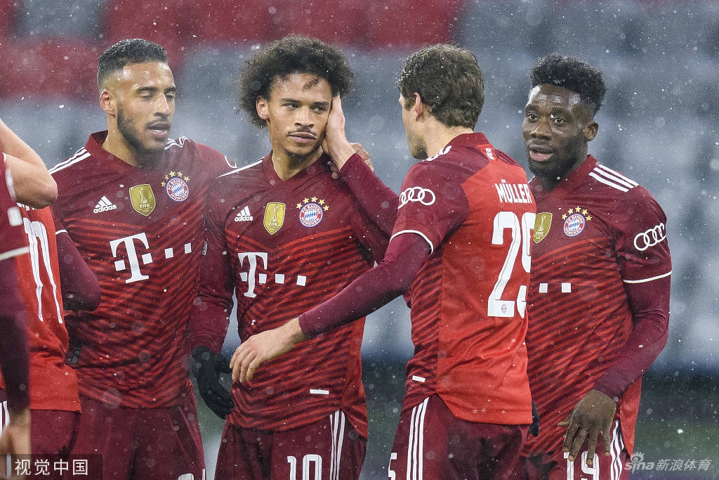 [欧冠]拜仁3-0完胜巴萨 巴萨将战欧联杯