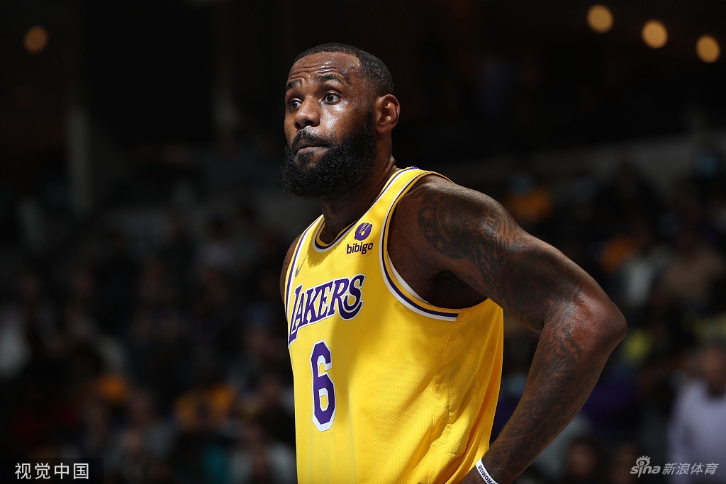 [NBA]湖人95-108灰熊 詹姆斯空砍三双