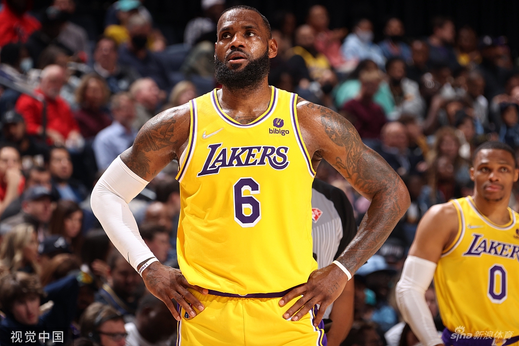 [NBA]湖人95-108灰熊 詹姆斯空砍三双