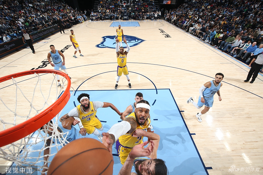 [NBA]湖人95-108灰熊 詹姆斯空砍三双